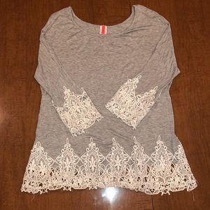 Grey top w lace detail